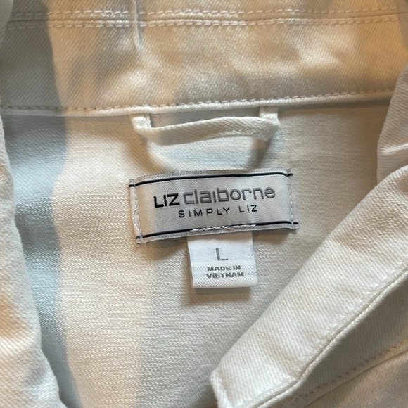 White jean jacket - Picture 2 of 4